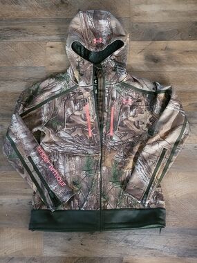 Under Armour Realtree Camo Hooded Jacket with Olive and Pink Accents